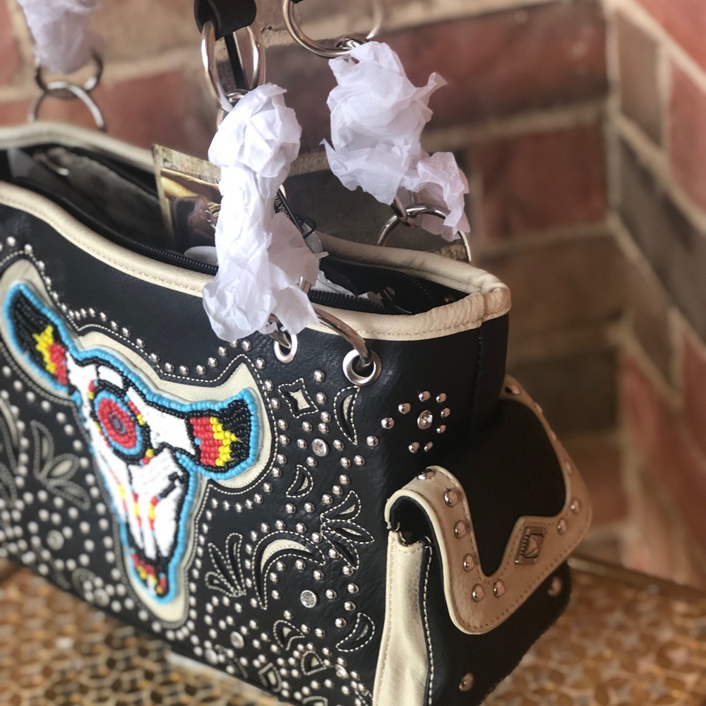 Montana West Beaded Steer Head Concealed Carry - Picture 3 of 7